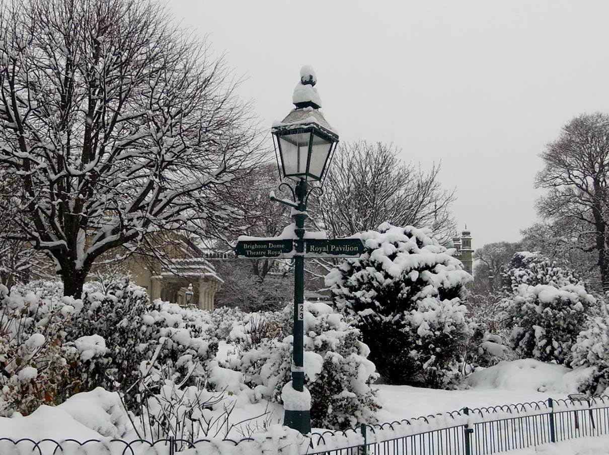 Brighton Pavilion signs