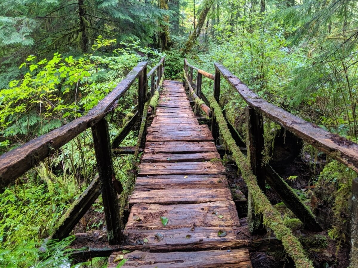 visit trail british columbia