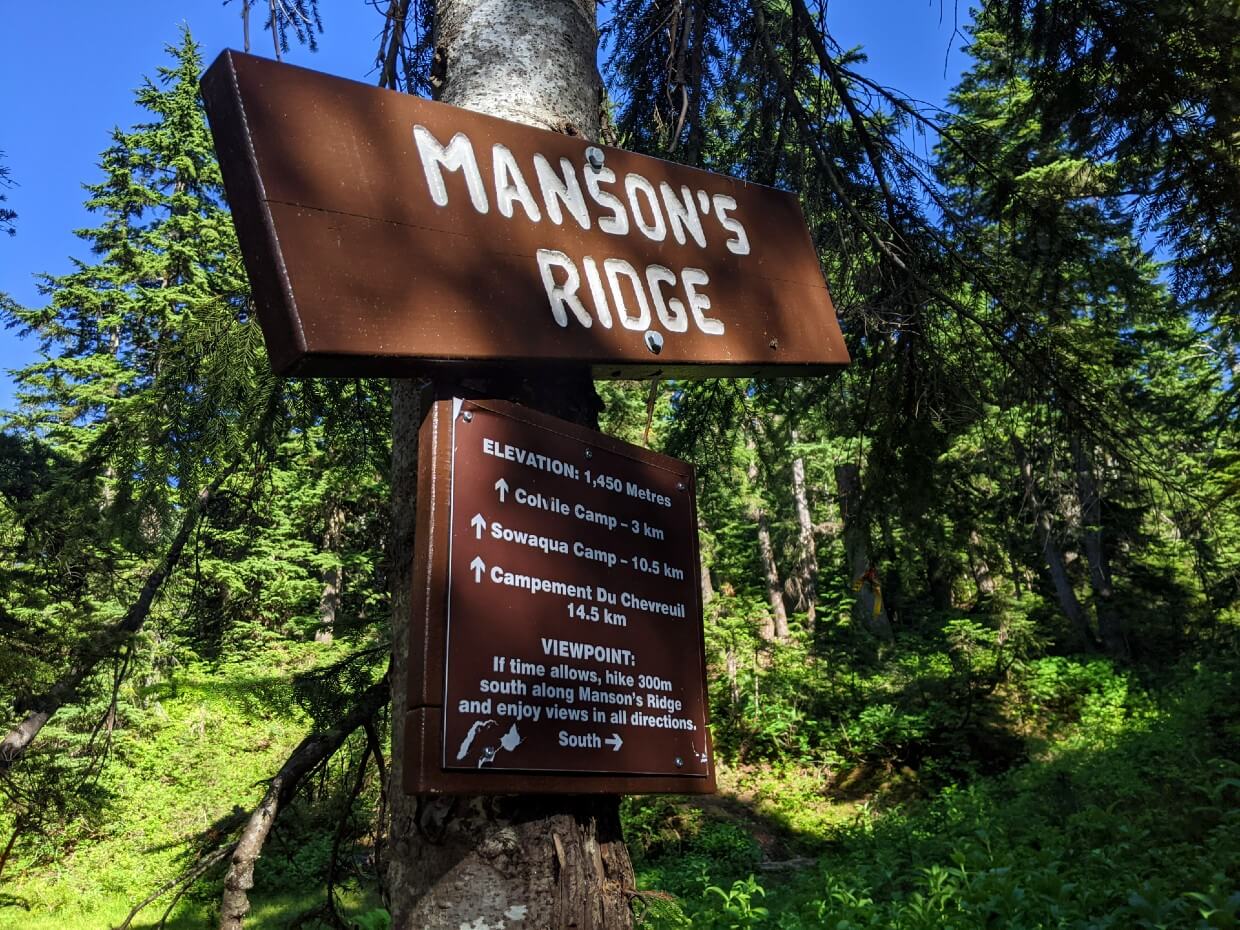 Manson's Ridge signage with elevation and directions