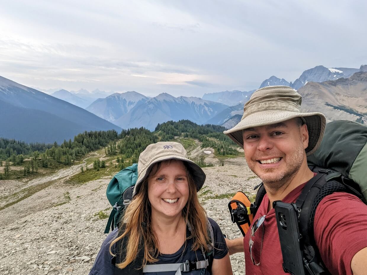 Selfie of Gemma and JR at the top of Numa Pass